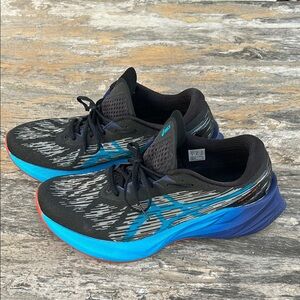 ASICS Novablast 3 Men's Size 10.